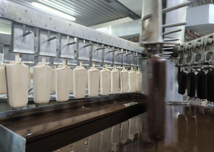 В ДНР за четыре месяца произведено 1,1 тыс. тонн мороженого В ДНР за четыре месяца произведено 1,1 тыс. тонн мороженого