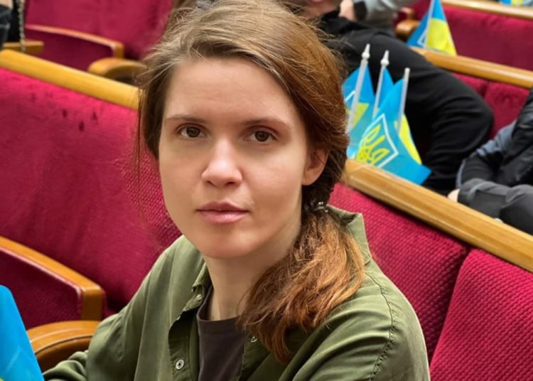 Депутат Рады Безуглая потеряла должность из-за Сырского