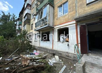 В Макеевке из-за взрыва в квартире у всего дома вылетели окна