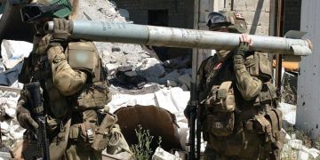 Росгвардия ликвидировала схрон с ракетами и авиабомбами в ДНР Росгвардия ликвидировала схрон с ракетами и авиабомбами в ДНР