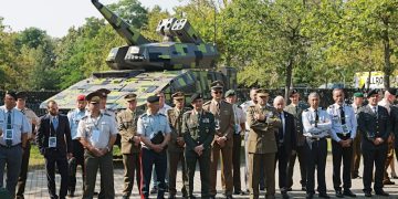 Bild: Генерал ВСУ посещал тайную конференцию в Дрездене Bild: Генерал ВСУ посещал тайную конференцию в Дрездене