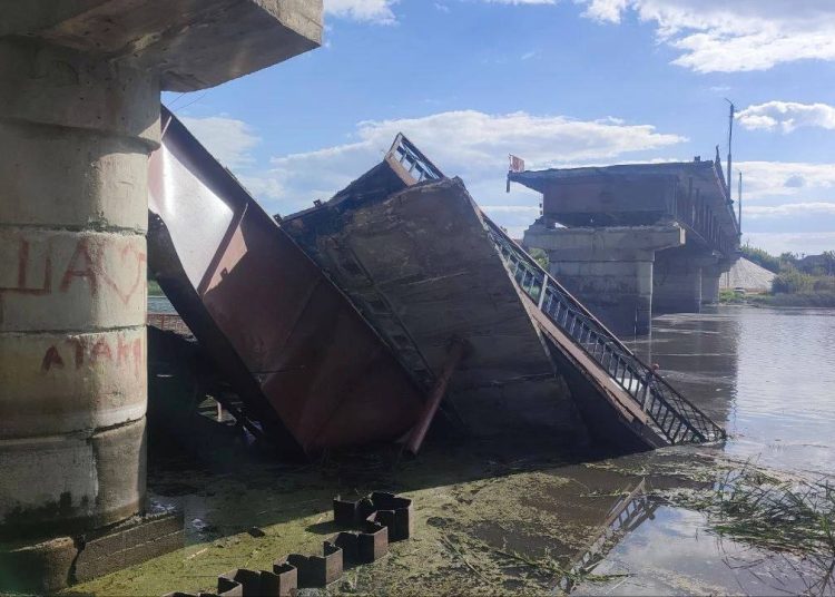 ВСУ уничтожили мост через реку Сейм в Курской области ВСУ уничтожили мост через реку Сейм в Курской области