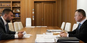 Файзуллин и Пушилин обсудили восстановление инфраструктуры ДНР и подготовку к зиме