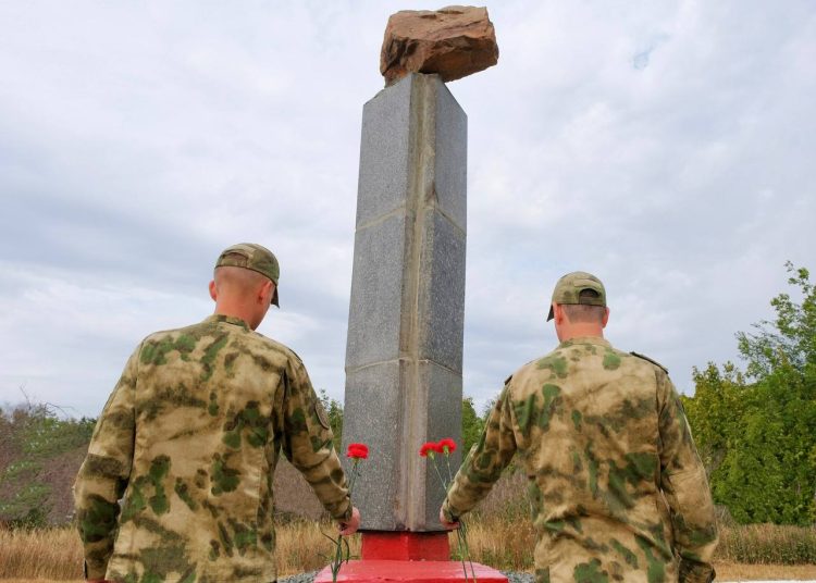 К празднику бойцы СВО восстановили мемориалы Великой Отечественной в ДНР