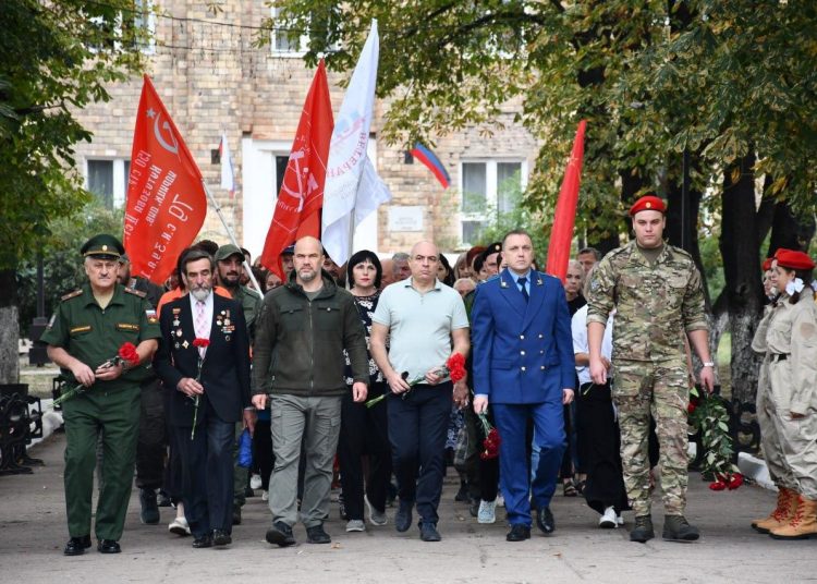День освобождения Дебальцево: Память о героях и благодарность ветеранам День освобождения Дебальцево: Память о героях и благодарность ветеранам