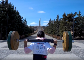 В ДНР установили силовой рекорд в честь Дня воссоединения с Россией