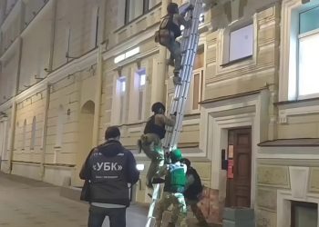 Силовики в Питере 12 поймали торговцев секретной информации о жд-перевозках Силовики в Питере 12 поймали торговцев секретной информации о жд-перевозках