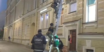 Силовики в Питере 12 поймали торговцев секретной информации о жд-перевозках Силовики в Питере 12 поймали торговцев секретной информации о жд-перевозках