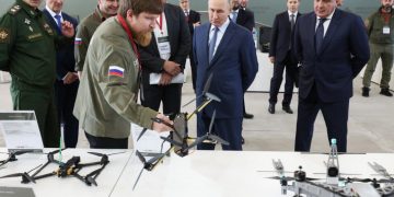 Владимир Путин оценил FPV-дрон «Упырь»