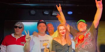 Владислав Валов выступил в футболке с гербом Донецка на вечере памяти Sir-J