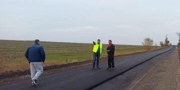 В ДНР начали укладку нового асфальта на дорогах Новоазовского и Мариупольского районов