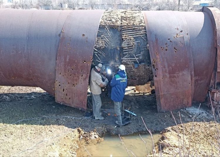 Минстрой ДНР: труд коммунальщиков должны приравнять к работе на передовой Минстрой ДНР: труд коммунальщиков должны приравнять к работе на передовой