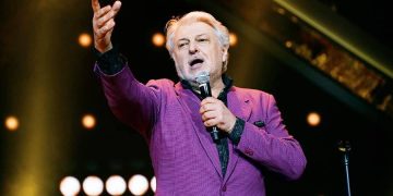 Ушел из жизни Вячеслав Добрынин: не стало легендарного композитора и певца Ушел из жизни Вячеслав Добрынин: не стало легендарного композитора и певца