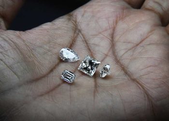 Шаман: Трупы украинских солдат в Угледаре набиты женскими украшениями