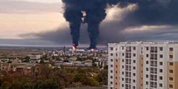 Украинские дроны атаковали крупнейшую нефтебазу Крыма в Феодосии