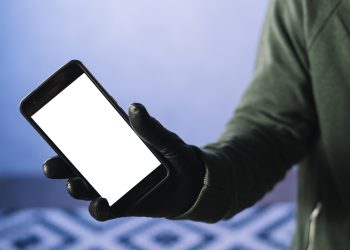 Сотрудники военкомата задержаны за кражу миллионов с карт бойцов СВО