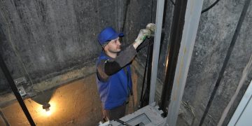 В ДНР продолжается замена лифтов: 107 уже введены в эксплуатацию