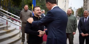 Зеленский обвиняет Запад в затягивании поставок вооружений Зеленский обвиняет Запад в затягивании поставок вооружений