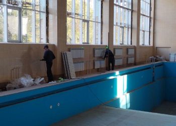 Хабаровский край продолжается восстановление бассейна в ФСК "Локомотив" в Дебальцево Хабаровский край продолжается восстановление бассейна в ФСК «Локомотив» в Дебальцево