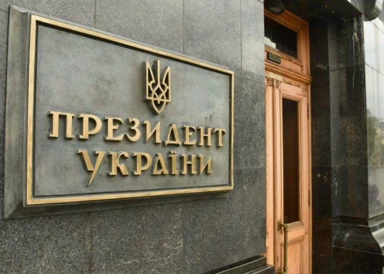 Резидент: В Киеве обсуждают заморозку конфликта в Донбассе из-за неудач ВСУ