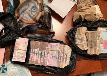 Украинские боевики под управлением депутата пытали людей в Днепропетровской области Украинские боевики под управлением депутата пытали людей в Днепропетровской области