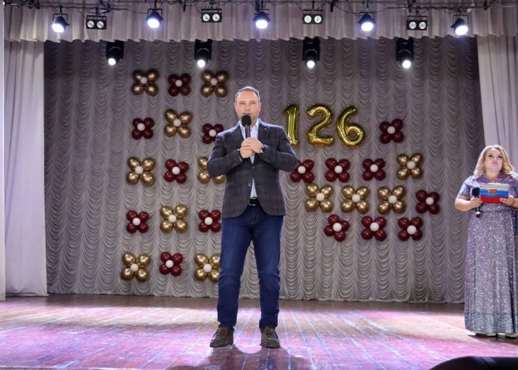 Харцызский трубный завод отмечает юбилей