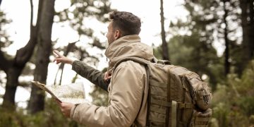 BILD: На Украину приезжает всё больше «военных туристов» BILD: На Украину приезжает всё больше «военных туристов»