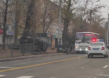 ДТП с перевёртышем произошло в Киевском районе Донецка