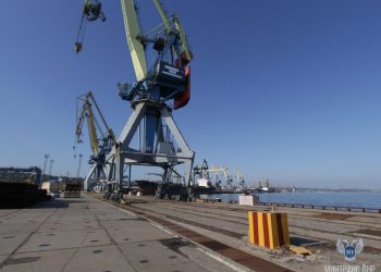 Количество сотрудников Мариупольского порта увеличилось до 400 человек