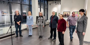 Картины донецких художников представили в Воронеже