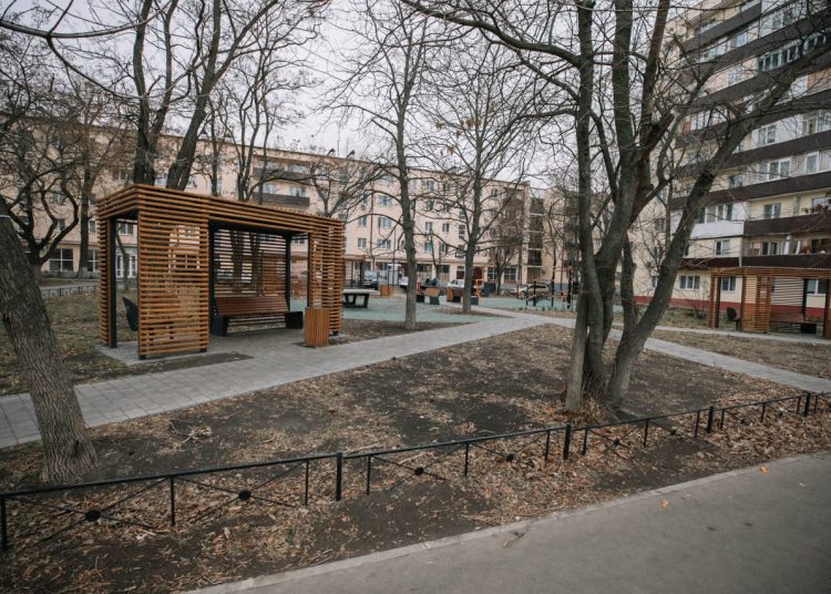 Детский сад и школа в Мариуполе будут восстановлены в 2025 году