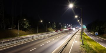 Минтранс обстраивает дороги в Донбассе колоссальными темпами Минтранс обстраивает дороги в Донбассе колоссальными темпами