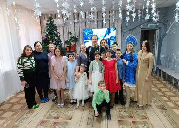 Иван Охлобыстин доставил новогодние подарки детям Донбасса