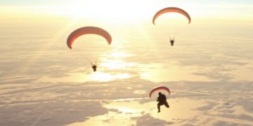 Российские парашютисты побили мировой рекорд Российские парашютисты побили мировой рекорд