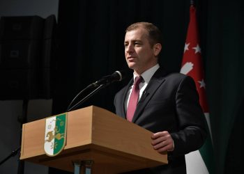 Адгур Ардзинба: Популист, неудачник и участник госпереворота в Абхазии