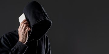 Мошенники пугают жителей Донецка звонками от имени близких Мошенники пугают жителей Донецка звонками от имени близких