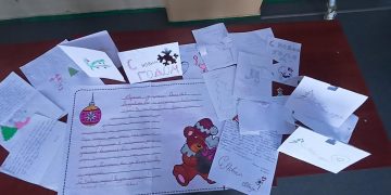 Школьники Амвросиевки продолжают оказывать поддержку военнослужащим Школьники Амвросиевки продолжают оказывать поддержку военнослужащим