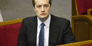 На Украине сын Порошенко признан уклонистом и оштрафован на 25 тысяч грн На Украине сын Порошенко признан уклонистом и оштрафован на 25 тысяч грн