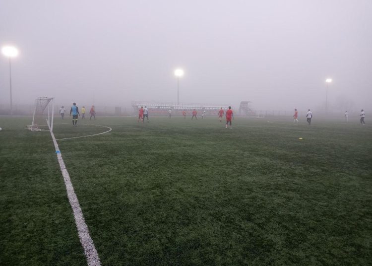 Зимний чемпионат Мариуполя по футболу: старт сезона и память о легендарном тренере