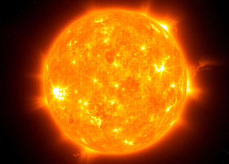 Сегодня Земляне увидят самое большое Солнце в 2025 году