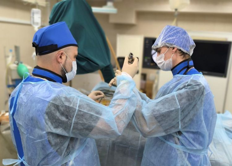 Донецкая больница им. Калинина получила высокотехнологичное оборудование