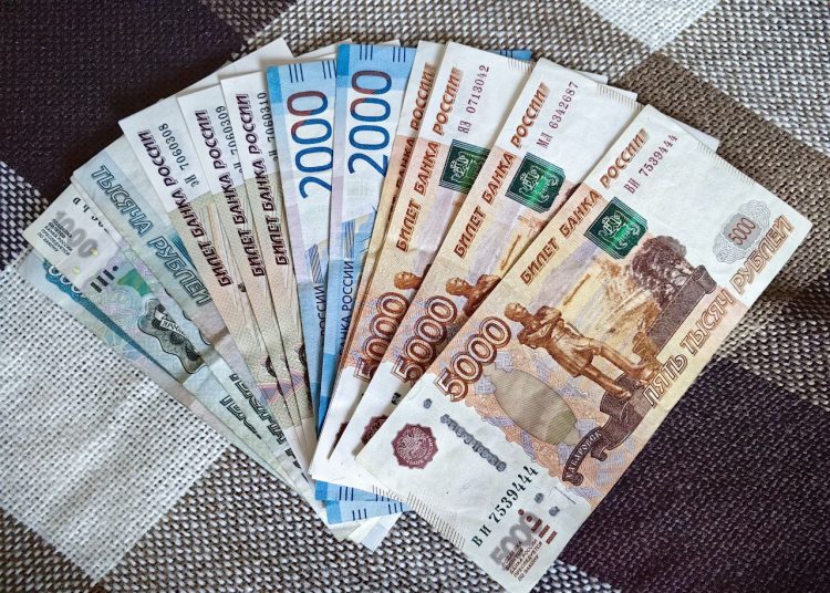 Пенсии выросли на 7,3%: индексация затронула миллионы россиян, включая работающих пенсионеров Пенсии выросли на 7,3%: индексация затронула миллионы россиян, включая работающих пенсионеров