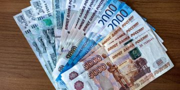 Пенсии выросли на 7,3%: индексация затронула миллионы россиян, включая работающих пенсионеров Пенсии выросли на 7,3%: индексация затронула миллионы россиян, включая работающих пенсионеров