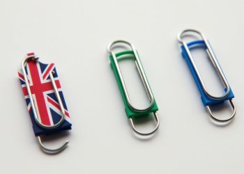 Когда кожаная папка дороже стратегии: как Британия «экономит» на налогоплательщиках