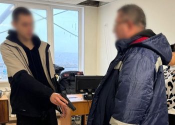 В Торезе хулиган расстрелял пенсионера из пневматики