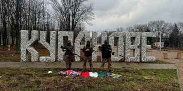 Промзона Курахово остается под огнем, жилые районы уже под РФ