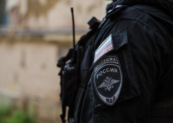 Задержание грабителя в Мариуполе: мужчина похитил телефон, часы и украшения