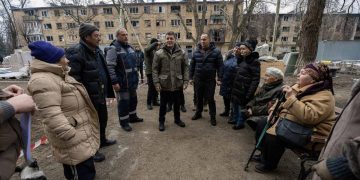 В Авдеевке 12 семей получили ключи от восстановленных квартир