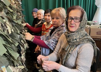 Молитвы и сила женских рук в ДНР: Невидимая нить победы