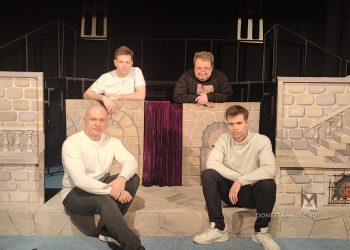 С оружием и куклами: как луганские артисты приближали Победу дважды